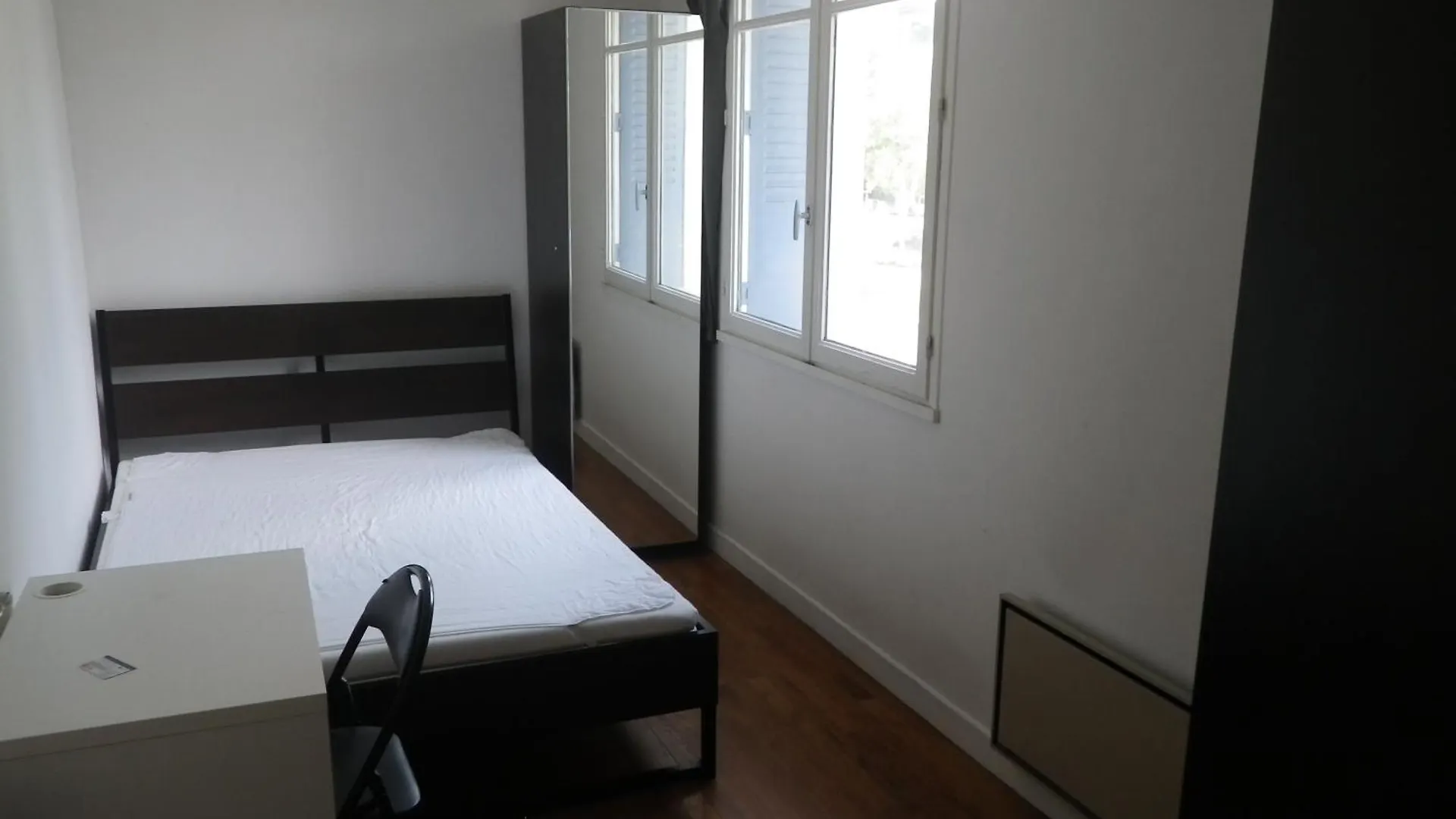 Chambre Privee Dans Appartement En Colocation A Grenoble A2 0*,  France